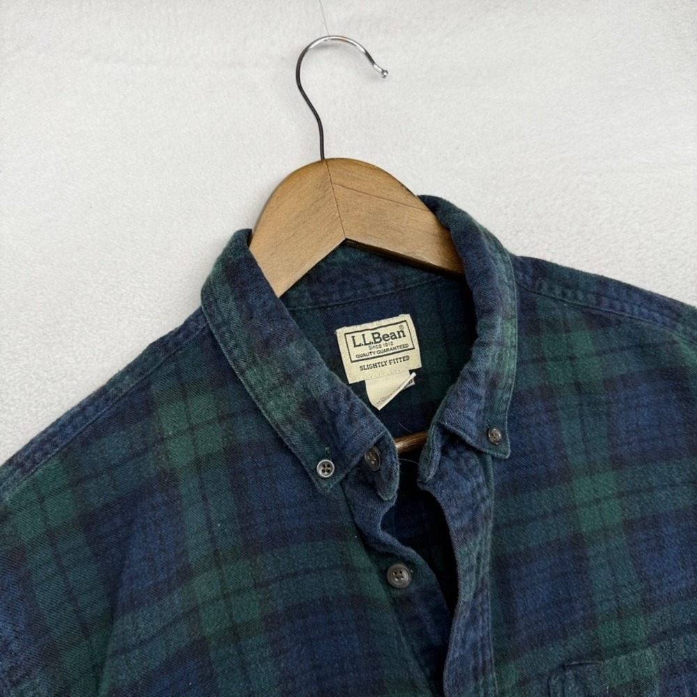 LL Bean Flannel Shirt Mens Medium Tall Green Black Watch Plaid Slightly Fitted